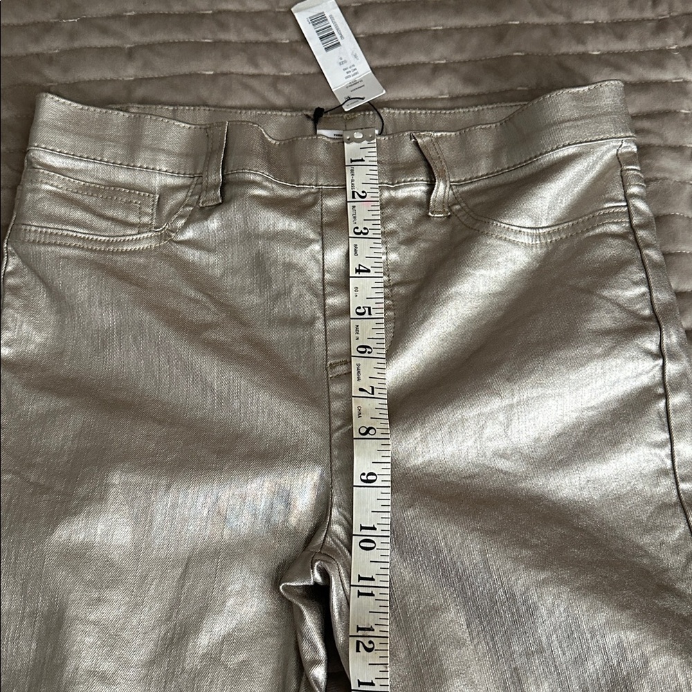 Anna&Ava gold coated Women's jeans. Size small - Picture 6 of 6